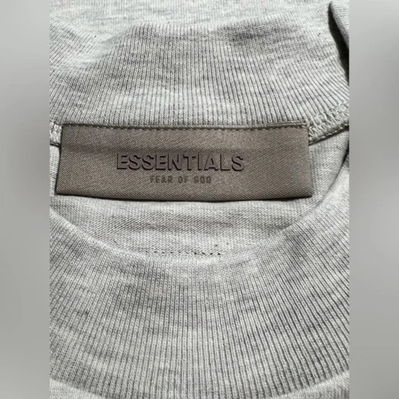 New Essentials Fear of God light oatmeal light gray short sleeve Men XL - Picture 5 of 6
